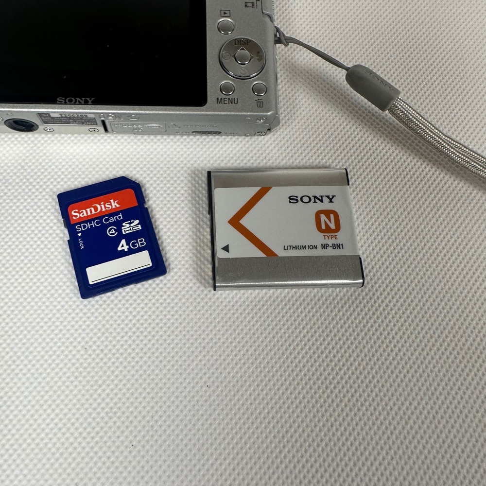 Sony Cyber-shot DSC-W330 14.1MP Digital Camera Silver 4x Zoom Bundle Boxed Works - Picture 15 of 15